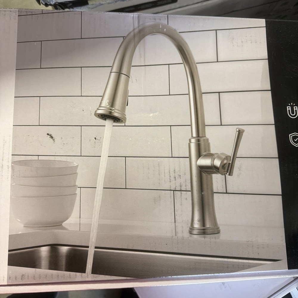 DELTA Eldridge 1-Handle Pull Down Sprayer Faucet w/ ShieldSpray in Stainless Ste