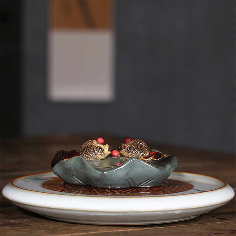 Color Change Tea Pet Creative Home Decoration Resin Golden Fish Zisha Lotus Leaf gallery