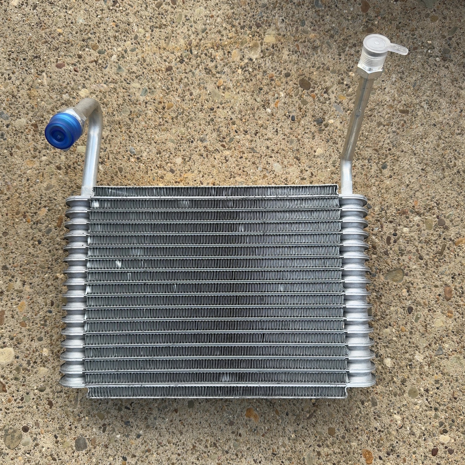 UAC EV0090PFC EVAP CORE EVAPORATOR ASSY Leak Tested Vehicle Specific Fit gallery