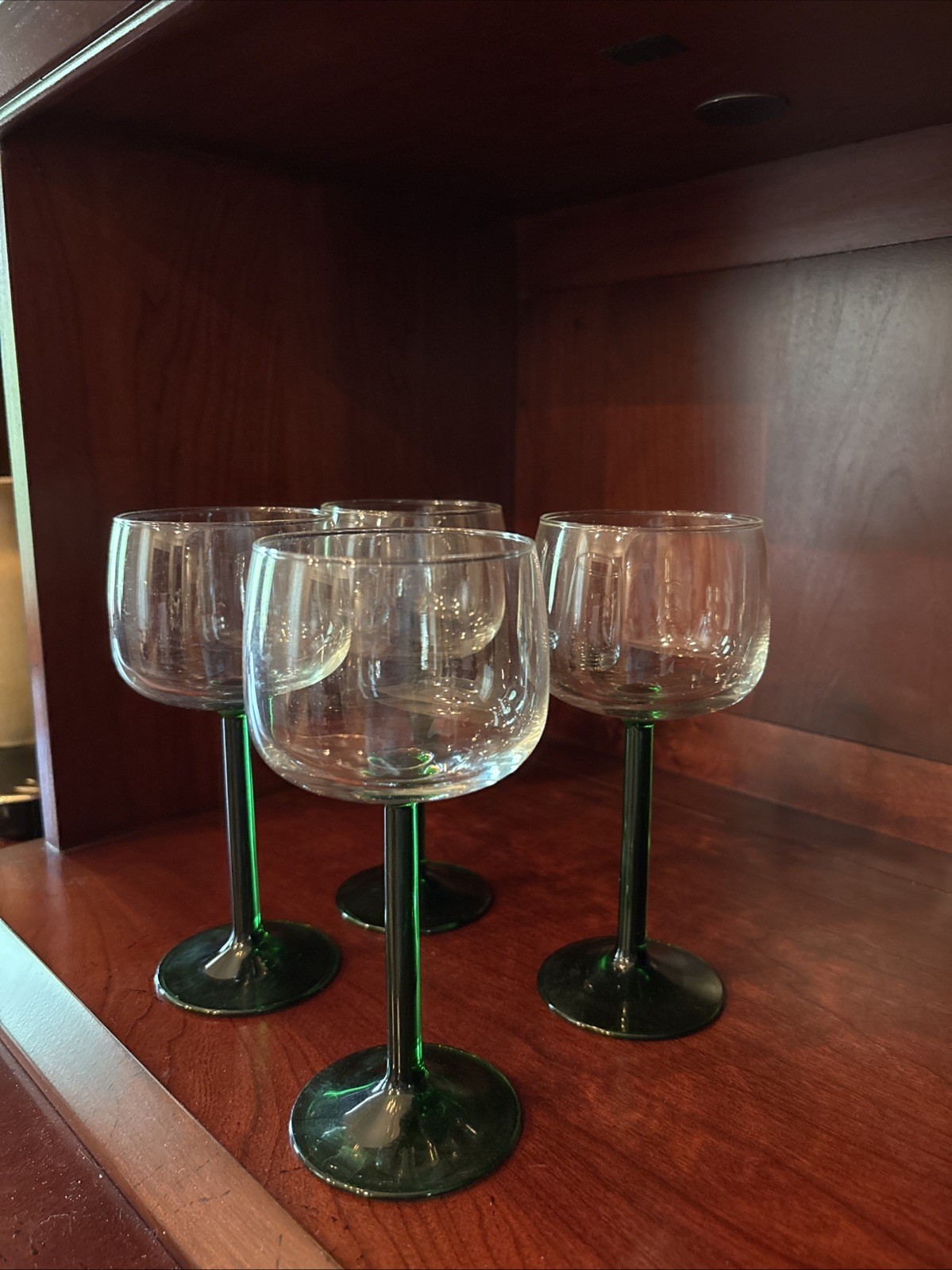 Set 4 Vintage Luminarc France Emerald Green Stem Wine Glasses 6.5” Tall gallery