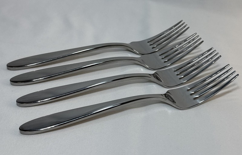 Oneida Mooncrest Stainless Flatware Dinner Forks 8” Glossy #89-204 Pieces 4 gallery