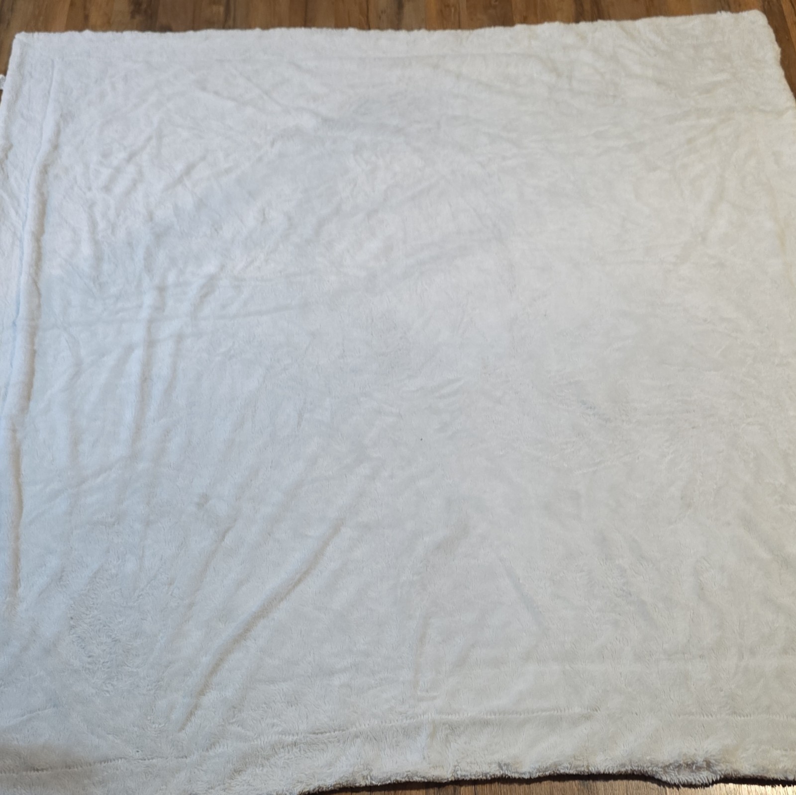 White Solid Throw Blanket, Rectangular Shape, Throw Size, No Closure gallery
