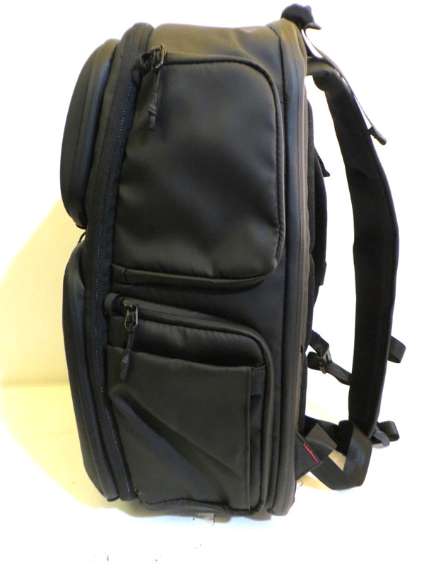 ULANZI BP10 35L Hardshell Camera Backpack gallery