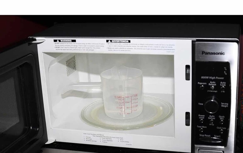 2 CUP MICROWAVABLE MEASURING CUP PERFECT FOR MELTING CHOCOLATE OR BOILING WATER gallery