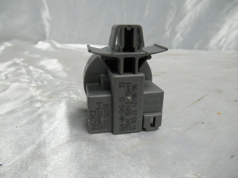 OEM Frigidaire Stack Unit Washer/Dryer Washer Sensor 5304504885 (Lot #30) gallery