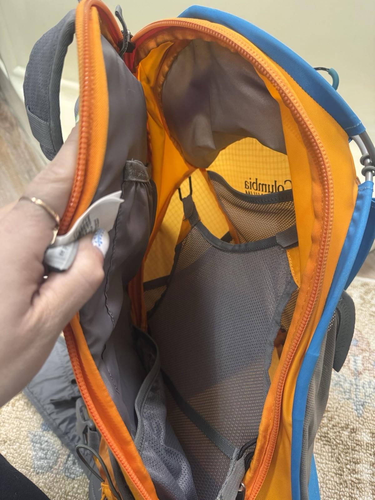 Columbia Mobex Sprint Ultra Light Day Pack Orange Blue Wire Frame EUC 5