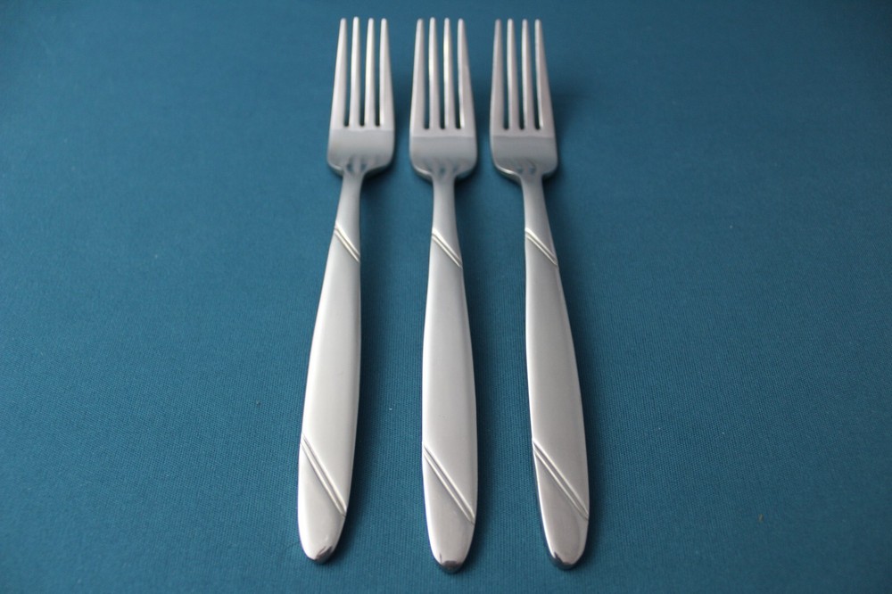 3 Dinner Forks Oneida RISOTTO 18/10 Stainless Frosted Handle 7 3/4"