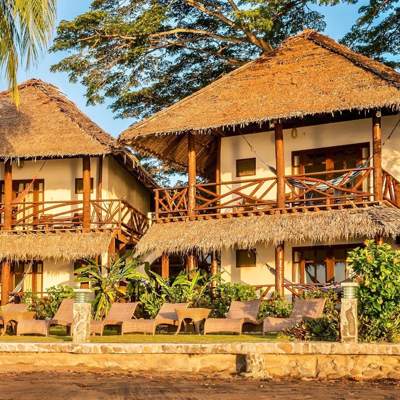 Artificial Thatch Grass Roof Roll 19.7ft x 19.7in Fireproof Waterproof Tiki Bar gallery