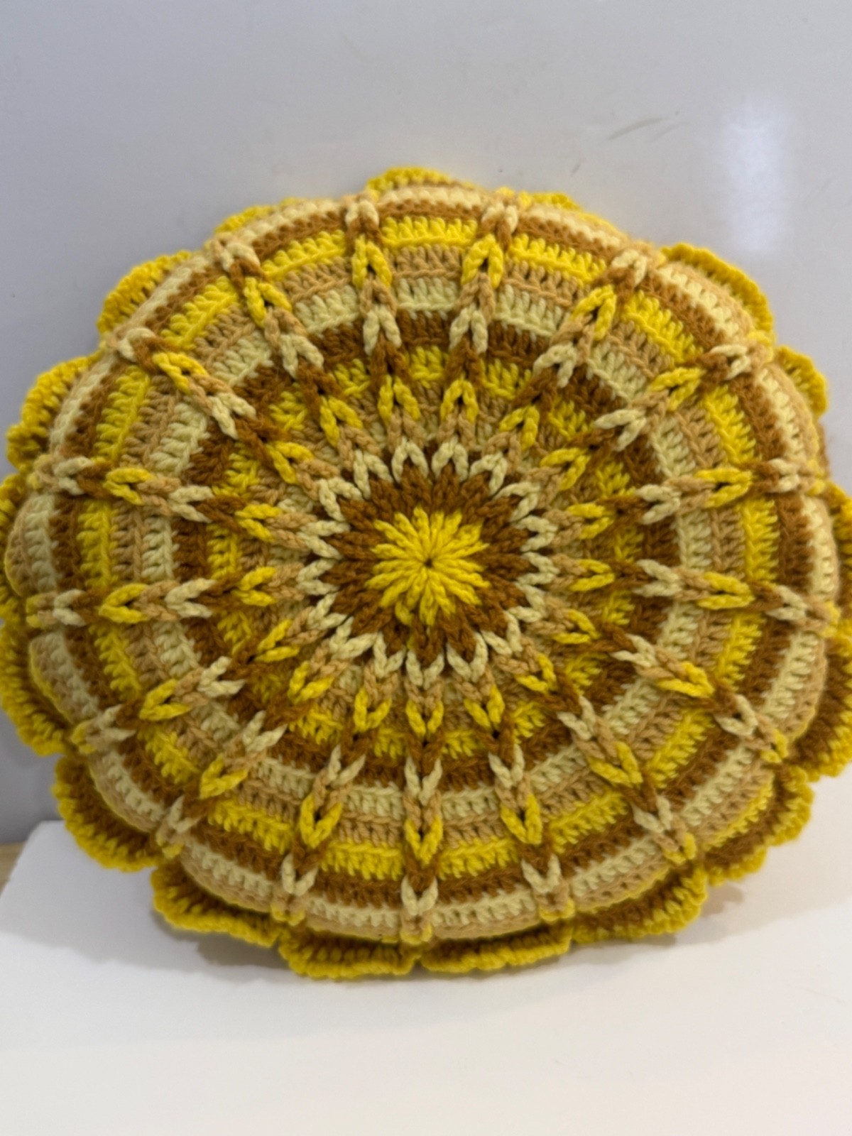 Throw Pillow Vtg 70s Knit Round Fall Autumnal MCM Boho Yellow Tones 17" gallery