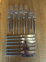 Hampton Silversmith Ritz Satin Stainless Flatware Forks Knives Silverware Lot 18