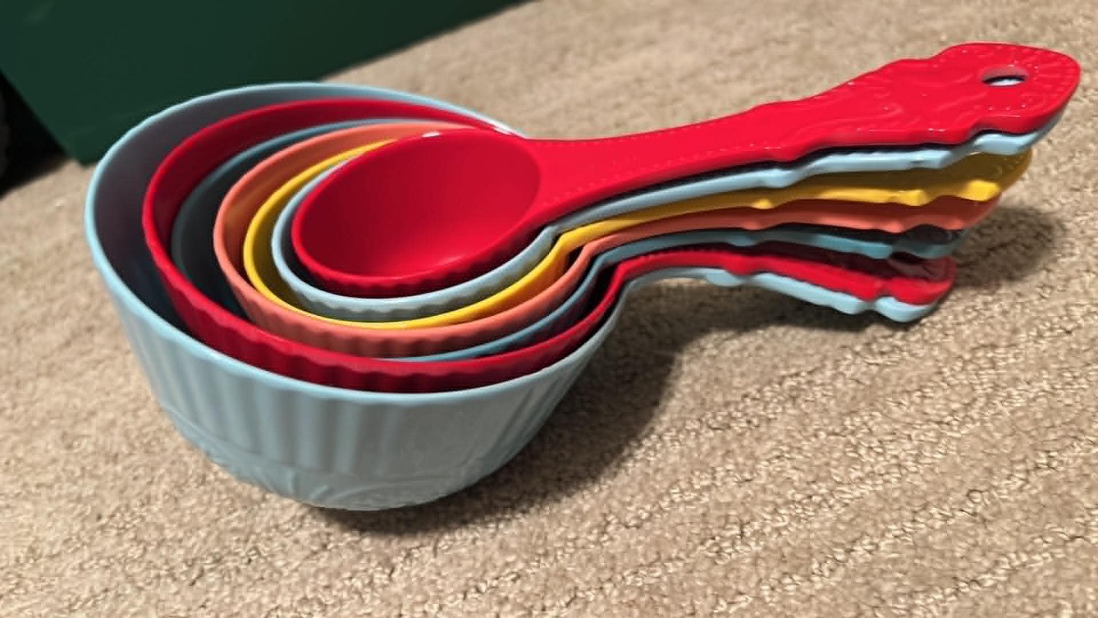 Pioneer Woman 7-Piece Multicolor Plastic Measuring Cup Set Timeless Beauty gallery