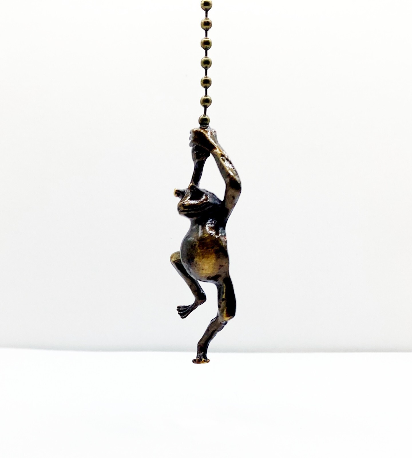 Lamp Parts-Socket/Fan Pull Chain-HANGING FROG-Antq. Brass Finish-15" Chain gallery