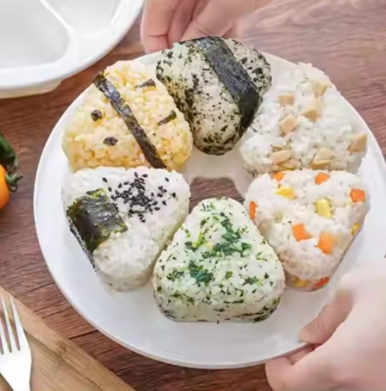 6-in-1 Onigiri Mold–Multifunctional Triangle Sushi Rice Ball Maker & Storage Set gallery