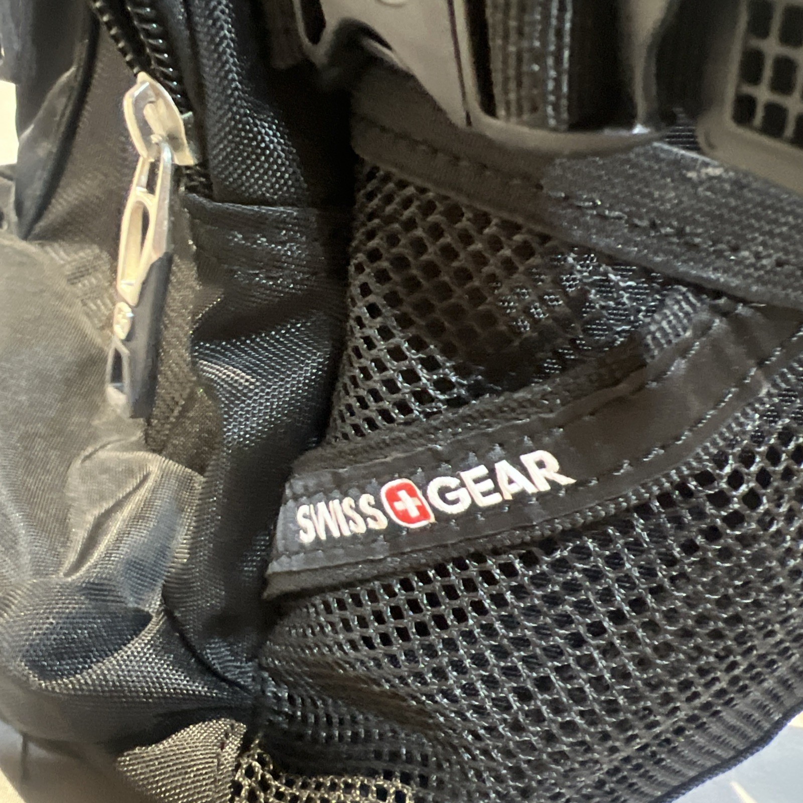 Pre Owned Swiss Gear Back Pack  4