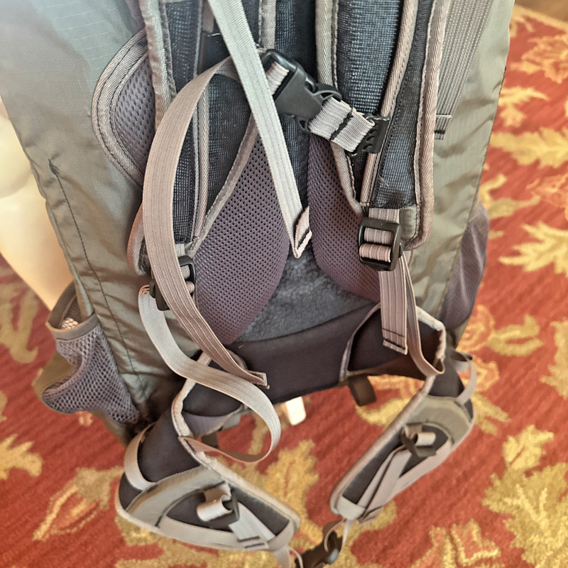 Mountainsmith Ghost Backpack Hiking Pack Backpacking Olive 4