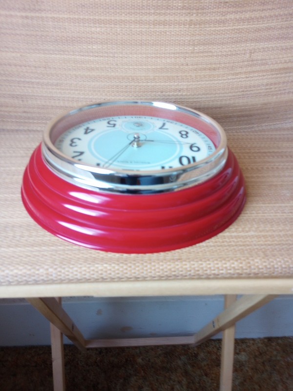 Sterling & Noble Retro Wall Clock Serial No. 2055787, 12" Red and Chrome Plastic gallery