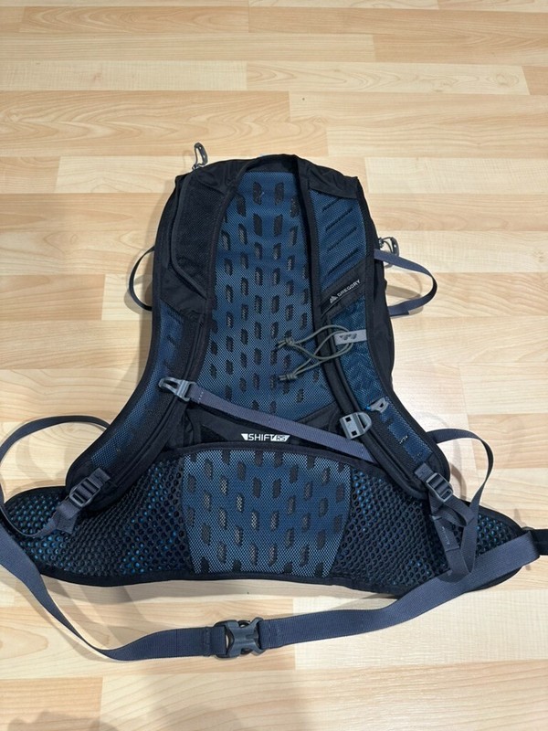 Gregory Drift 14 H2o - Eclipse Black Hydration Pack With Bladder Gray 4