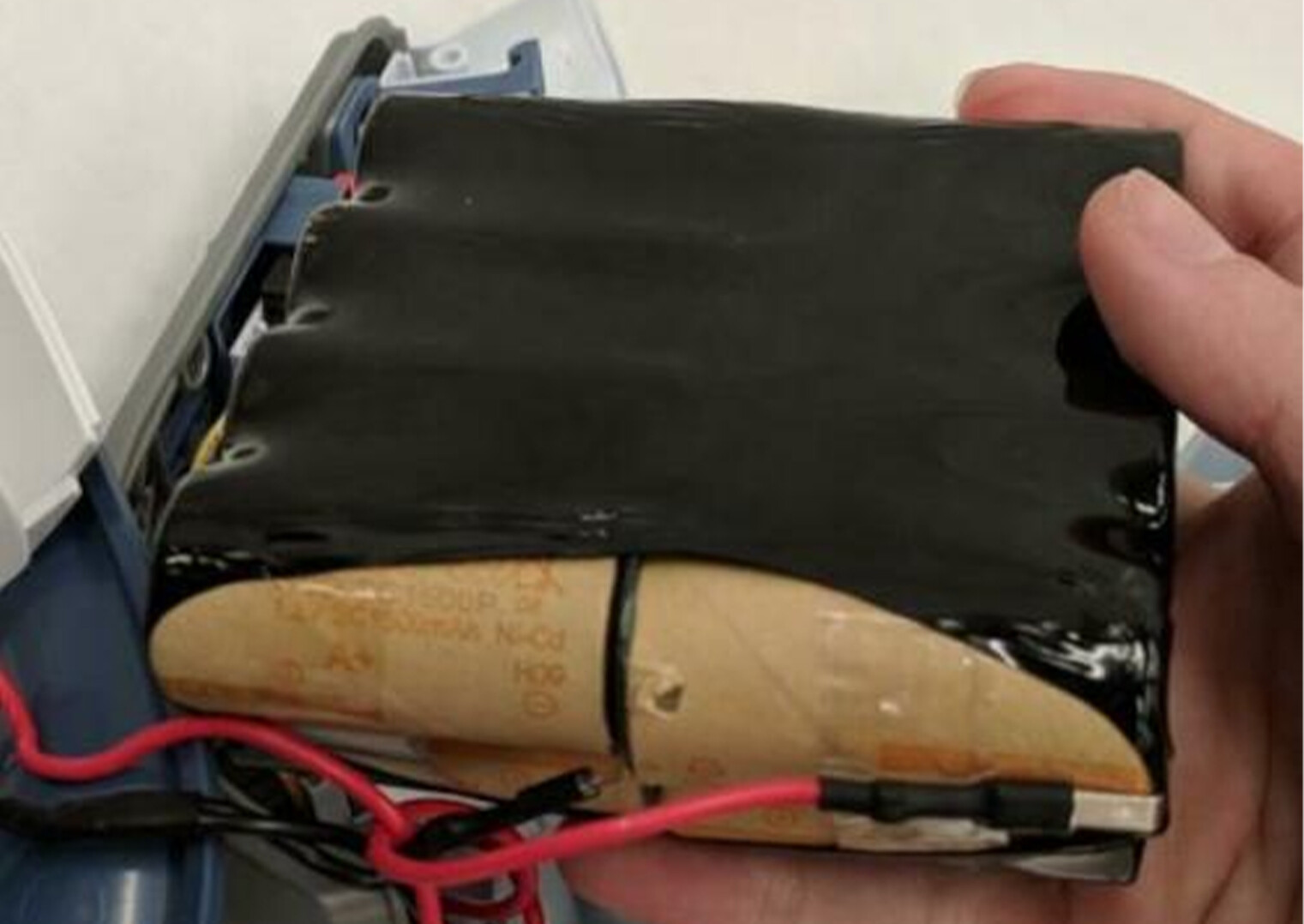 Battery Pack For Black and Decker Dustbuster CHV1510 Battery Pack P/N 90558173 gallery