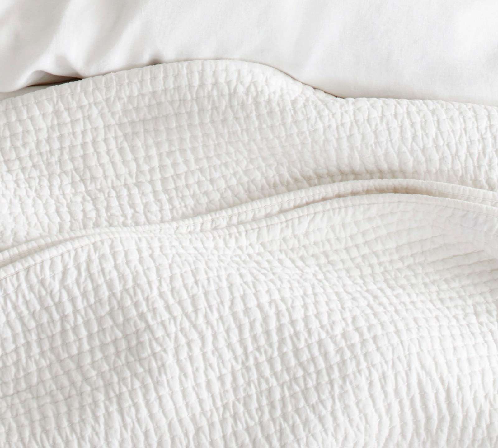 Pottery Barn - Pick-Stitch Handcrafted Cotton Linen Quilt 4054742 - Clearance gallery