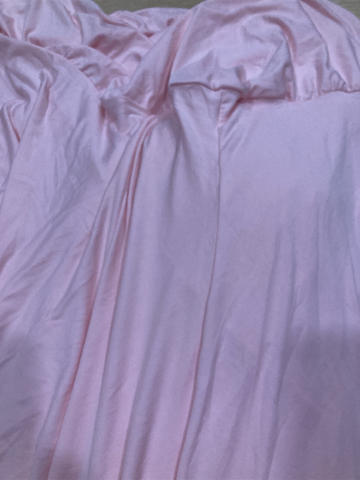 Twin Size Elastic Polyester Knit Pink Bed Skirt Drop 28” gallery
