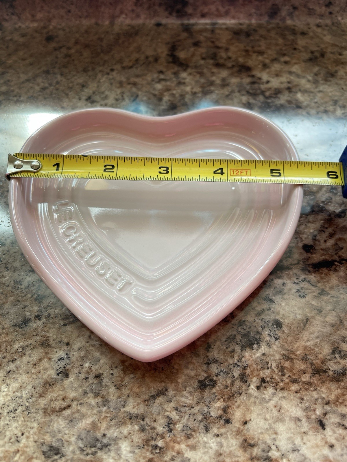 Le Creuset 13cm Heart Spoon Rest Pink Ceramic Stoneware Modern MPN 2504 gallery