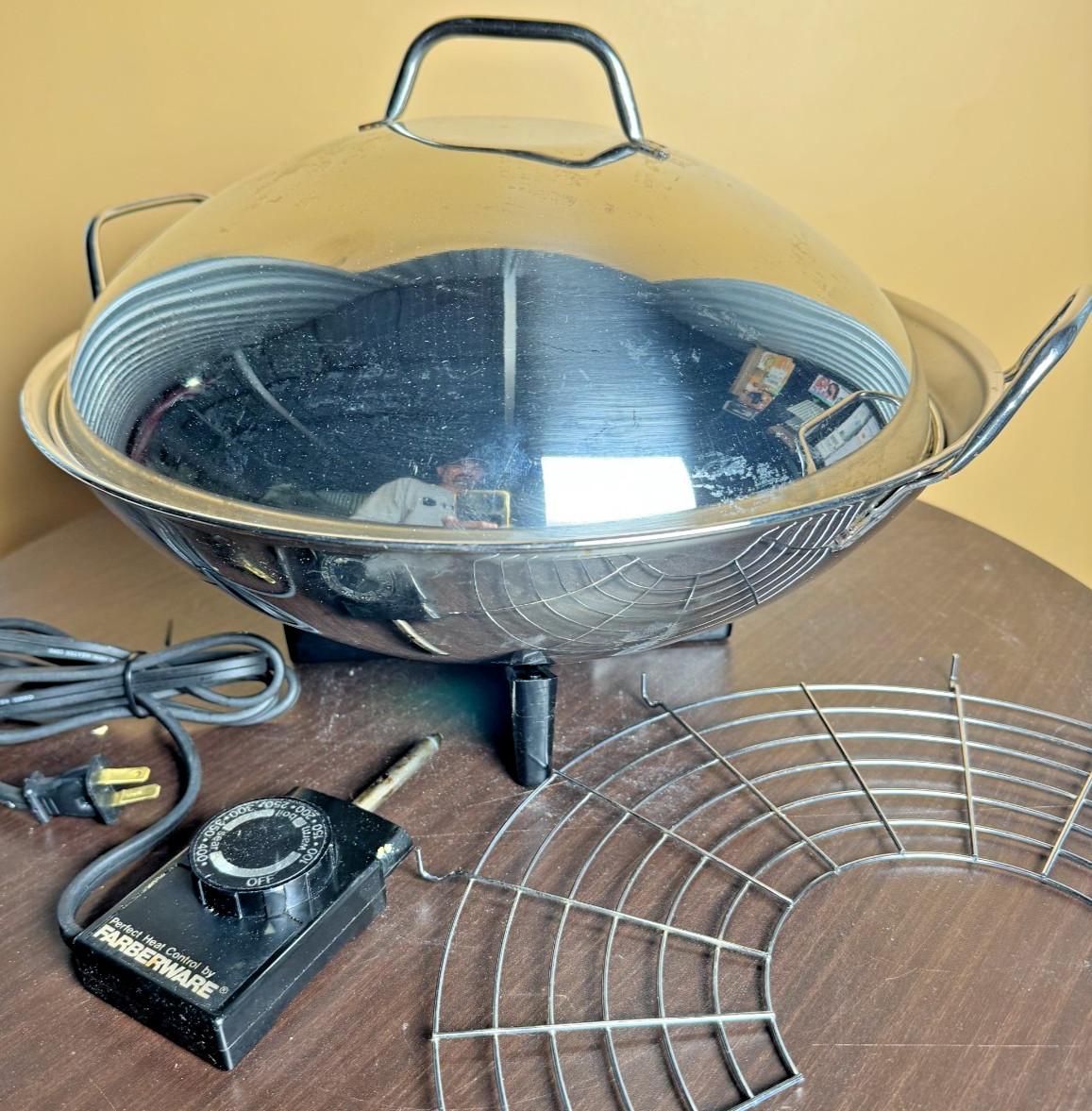 Farberware Electric Wok with Temperature Control gallery