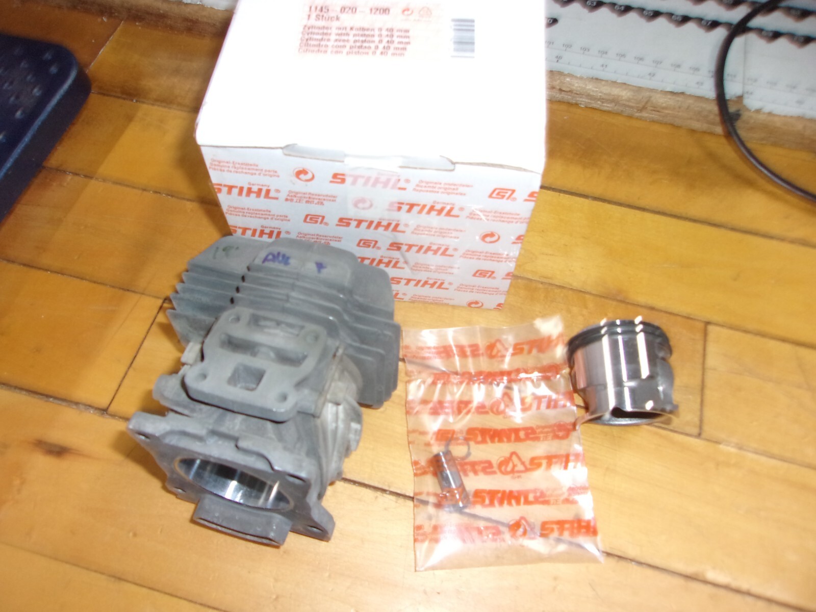 Stihl OEM MS201T Piston & Cylinder Rings Pin 40mm MS201 1145-020-1200 #GM-P10A1 gallery