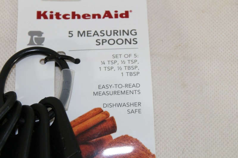 NEW Kitchenaid Classic Black Measuring Spoons Set of 5 1/4 1/2 1 tsp 1/2 1 Tbsp gallery