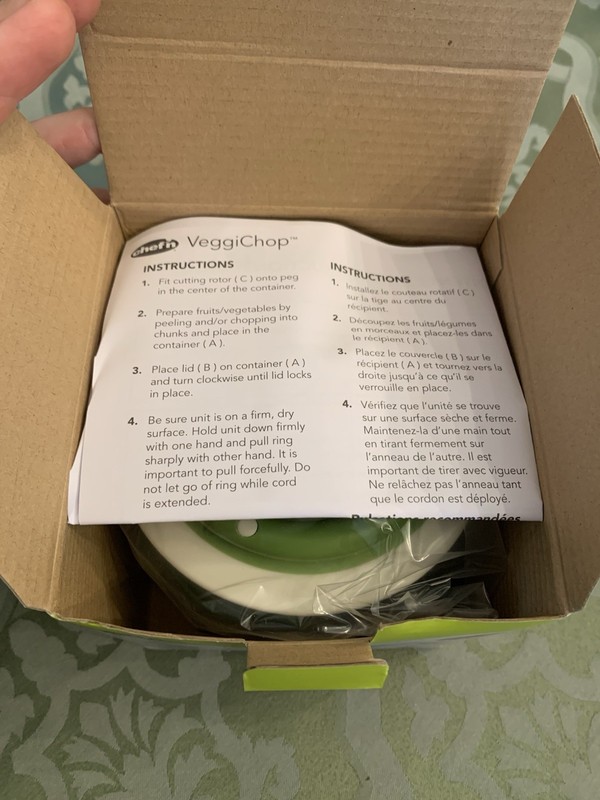 Chef'n VeggiChop Hand-Powered Pull Function Vegetable Chopper Green Storage Lid gallery