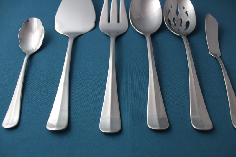 Gorham NEW COLONY Serving (6pc Set) Tablespoon Pierced Pie Fork 18/8 Vietnam NEW gallery