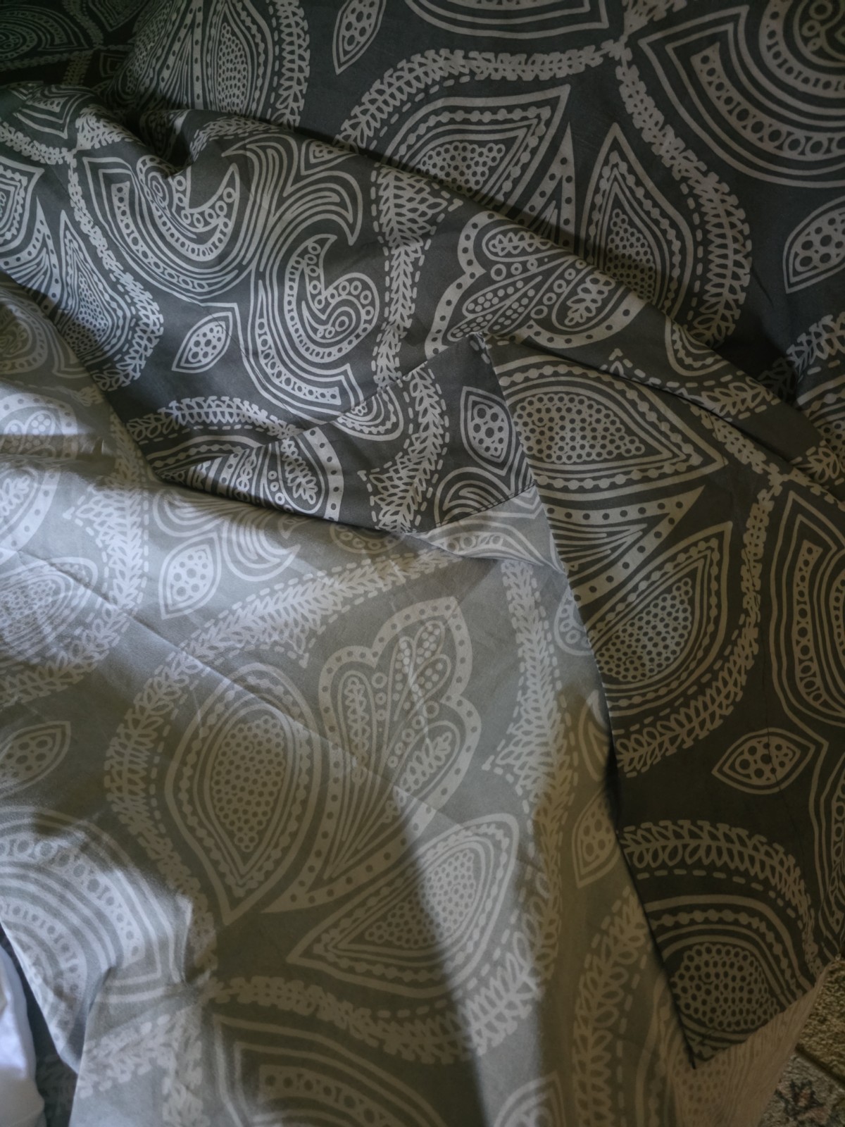 Luxury Deep Pocket 6 Piece Bed Sheet Set 1800 Series Hotel Comfort Paisley Sheet gallery