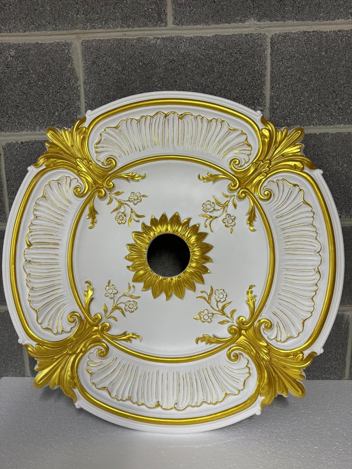30" CHANDELIER CEILING MEDALLION WHITE GOLD FRENCH VICTORIAN FOYER DINING ROOM gallery
