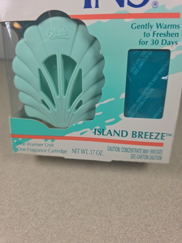 Vintage Glade Plug Ins Shell Design Island Breeze Warmer and Cartridge 1991 gallery