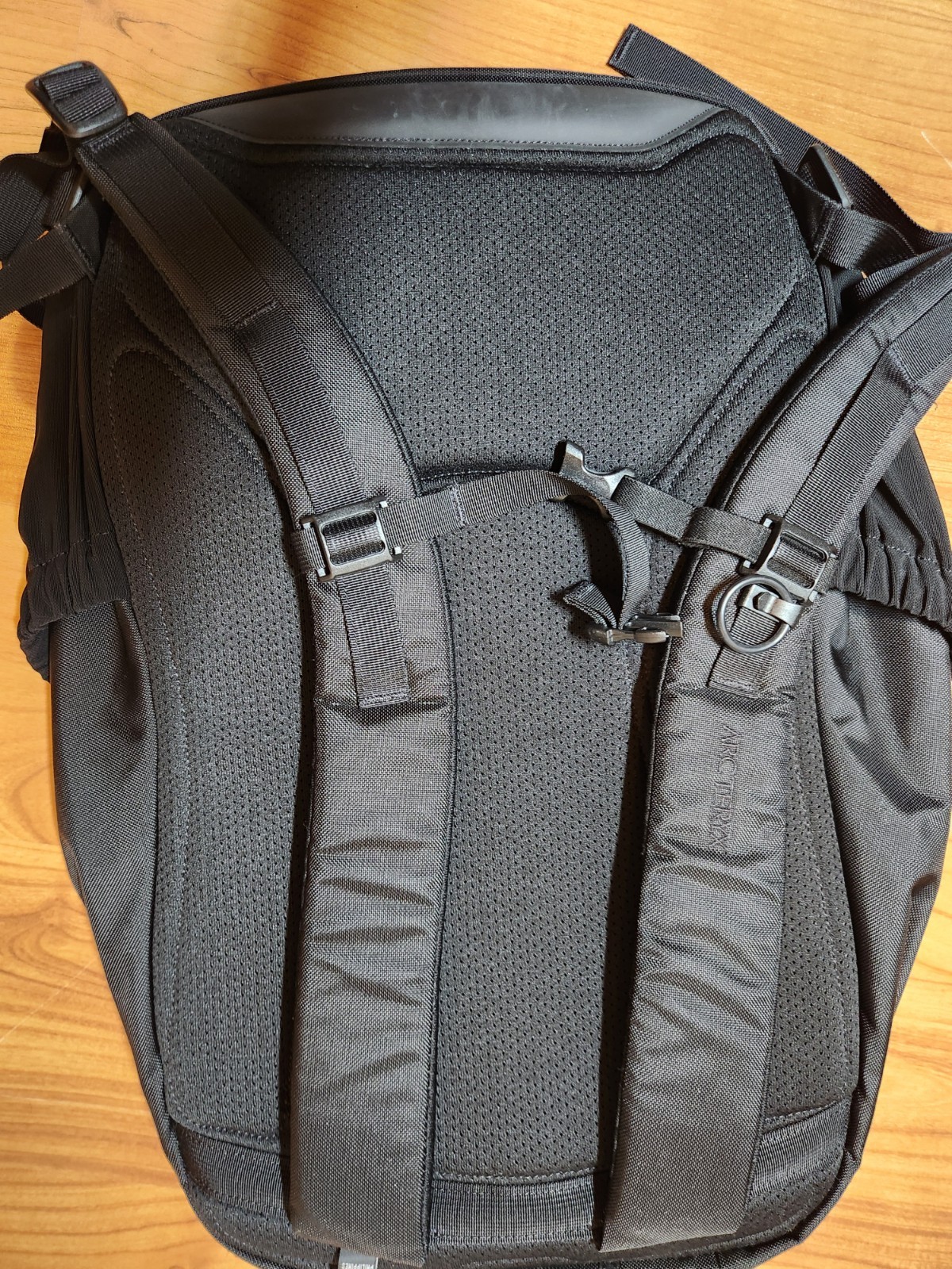 Arc’teryx Mantis 32 L Backpack Black 3