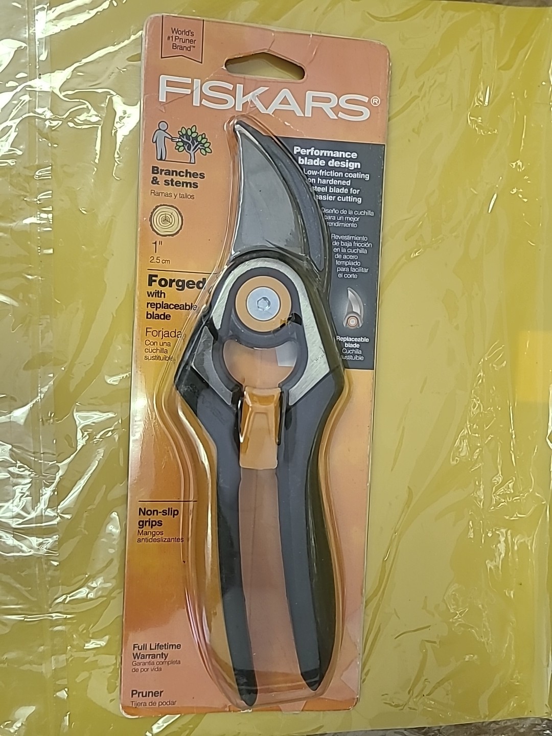 Fiskars Pruner ~Cuts up to 1" Branches & Stems~ Item #9278 gallery