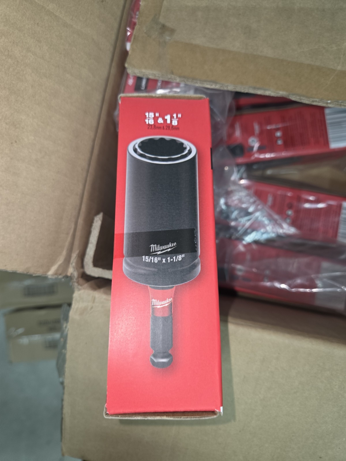 Milwaukee Tool 49-66-5124 Shockwave Lineman's 12 Point 15/16 In. And 1-1/8 In. gallery
