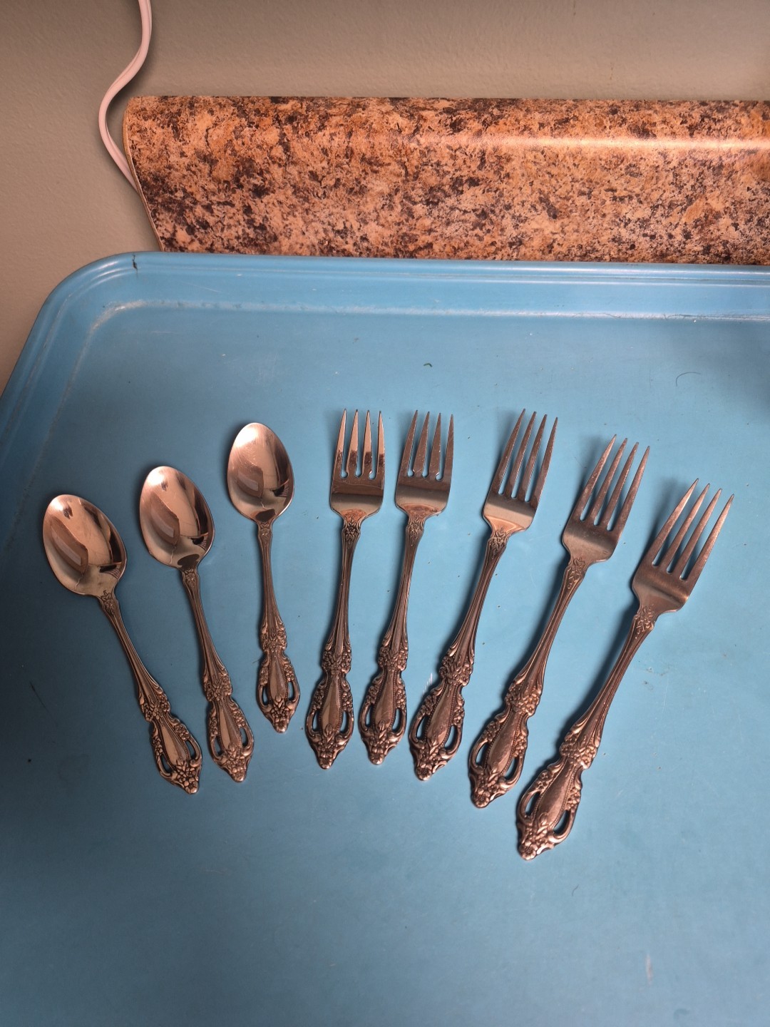 Oneida Raphael 3 Teaspoons 2 Salad Forks 3 Dinner Forks gallery