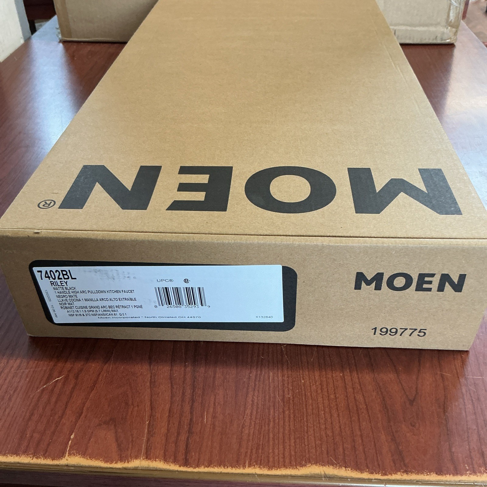 NEW Moen 7402BL Riley One-Handle Modern Pulldown Kitchen Faucet Matte Black B32 gallery
