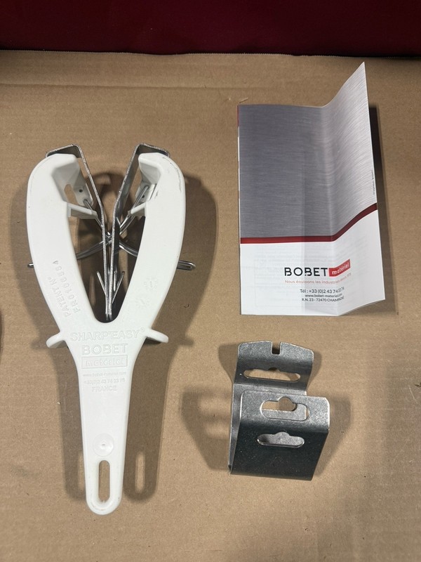 BOBET Sharp Easy Pull Through Knife Sharpener - Made in France - White NEW gallery