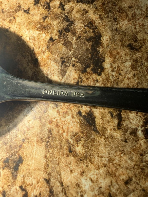 Oneida Satin Accent Stainless Flatware Serving Spoons Knives Forks Lot Of 30 gallery