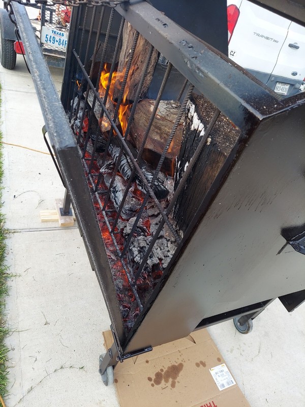 Hole Pig Grill gallery
