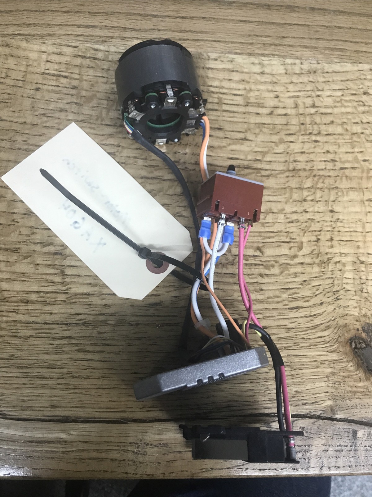 629176-0 STATOR AND SWITCH ,CONTROLLERASSY FOR XAG04 MAKITA 18V LXT GRINDER gallery