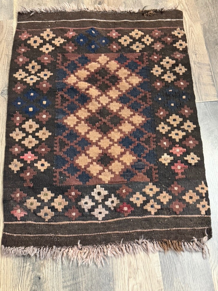 Rug 2 x 3 Rectangular area/ Browns Handmade in Mexico 100% wool.