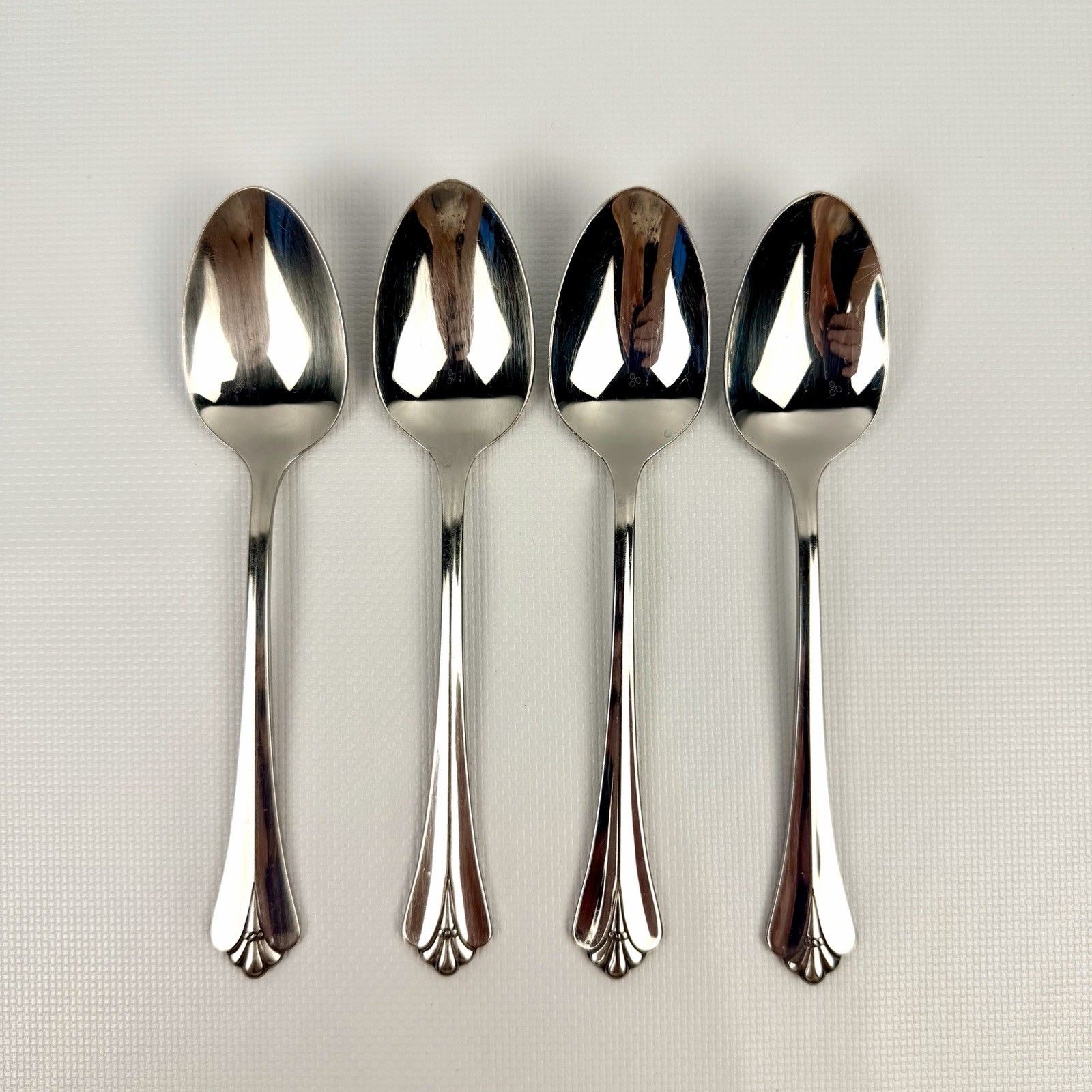 Oneida Community Royal Flute 4 Teaspoons Stainless VGC Betty Crocker gallery