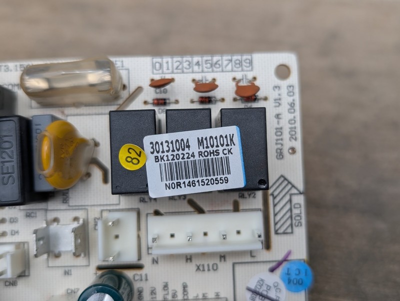 30131004 Dehumidifier Control Board M10101K BK120224 ROHS CK GRJ101-A gallery