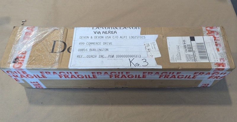 Devon & Devon VNGIANO Giacarta Noon Wallpaper 80 inch x 69 inch New in Box gallery
