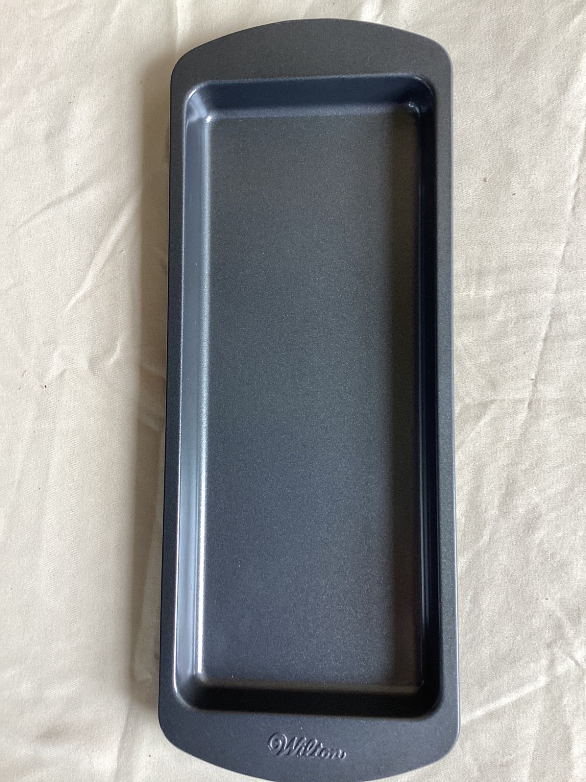 Wilton Easy Layers Non Stick Long Loaf Pan 10x4 New gallery
