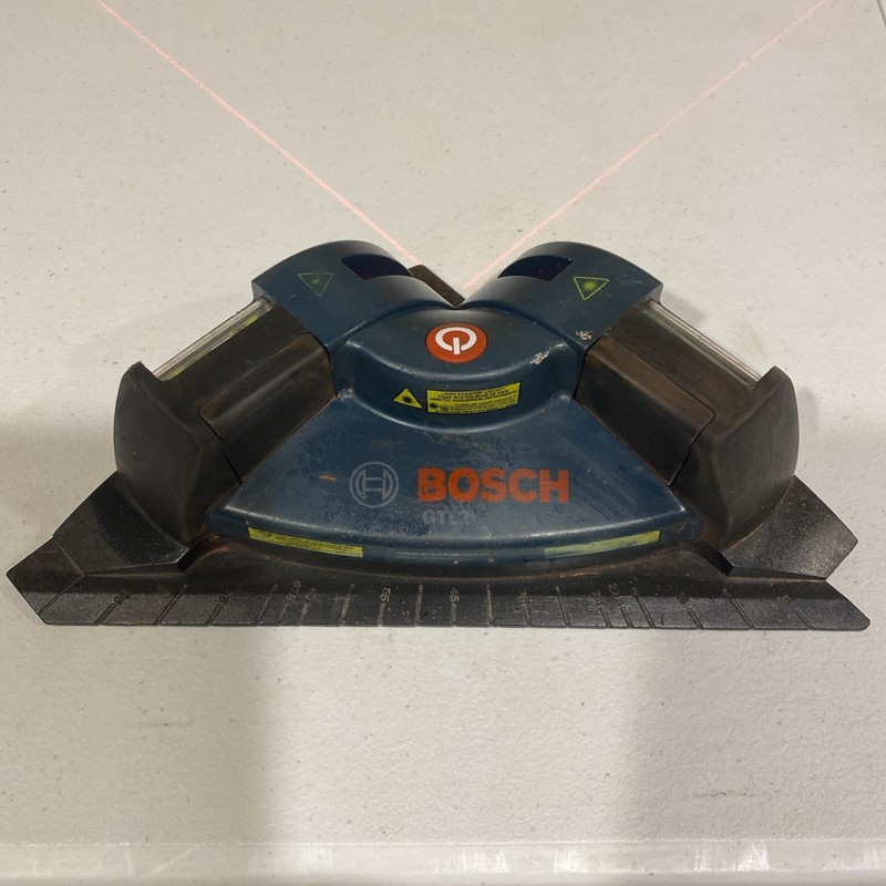 Used Bosch GTL2 Laser Level Square Range 30 Feet/10 Meters Lay Out Tool gallery