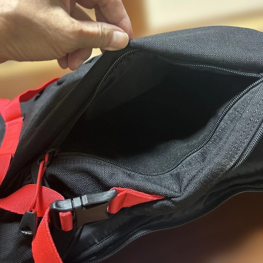 Mizuno Black/Red Mesh Backpack Adjustable Straps Used 21.3in 5