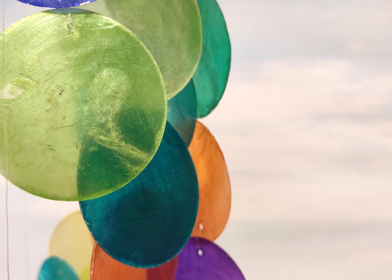 Rainbow Spiral Round Cut Capiz Wind Chime (1 chime approx. 25 x 5 inches) gallery